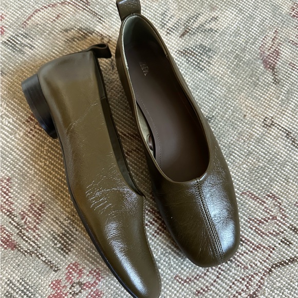 Zara Olive Green Flats - Picture 6 of 7